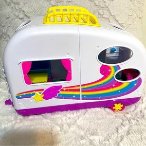 Shopkins Happy Places Camper Van and 2 shopkins